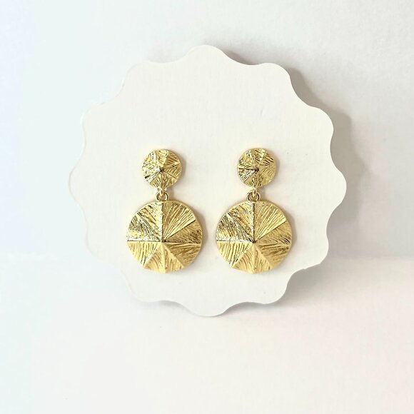 Gold Dangle Drop earrings Office Casual Minimalist Modern Leafy 1 inch - Picture 2 of 7